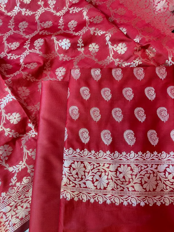 Red_Semi_Silk_Floral_Zari_Booti_Banarasi_3_pcs_Suit_Set_900AJ_SK24