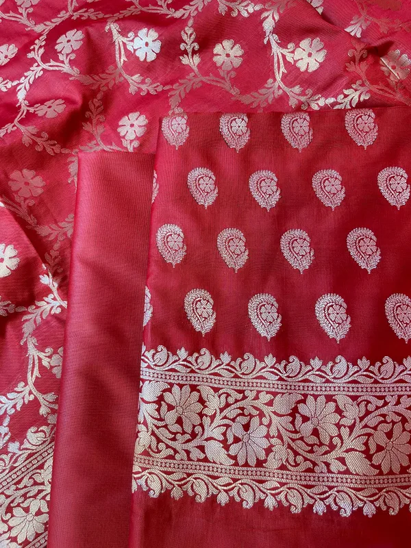 Red_Semi_Silk_Floral_Zari_Booti_Banarasi_3_pcs_Suit_Set_900AJ_SK24