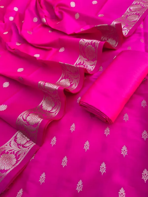 Magenta_Katan_Silk_Zari_Booti_with_Kimkhab_Dupatta_Banarasi_3_pcs_Suit_Set_700SKL_KS37