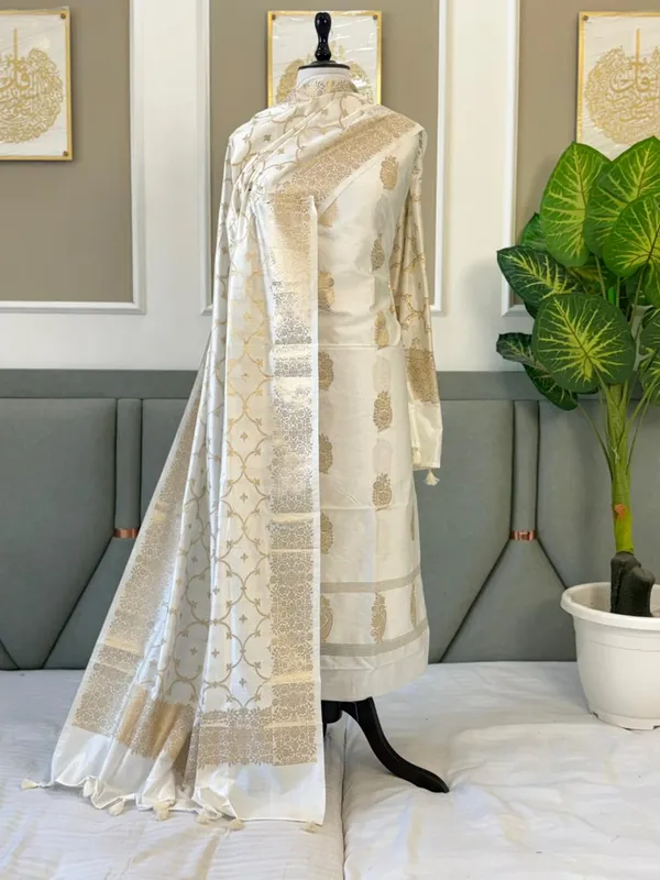 Off_White_Dupion_Silk_Zari_Boota_Banarasi_Suit_With_Zari_Jaal_Dupatta_130PNJ_DP4