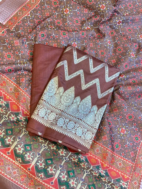 Brown_Katan_Silk_Zari_Zig-Zag_with_Cotton_Print_Dupatta_Banarasi_3_pcs_Suit_Set_1500AJ_KCP13