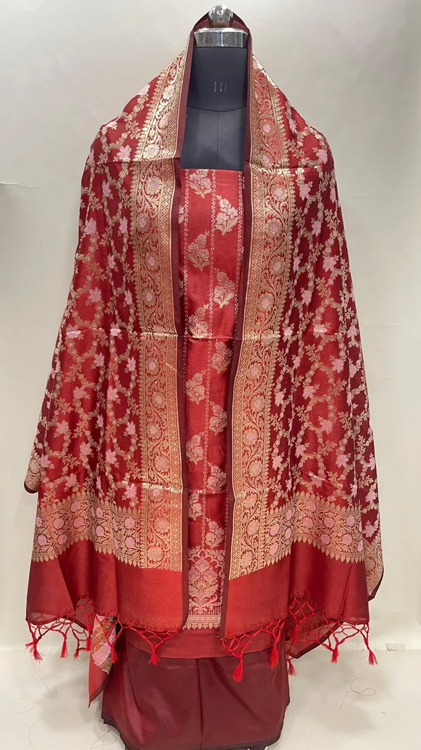 Humairah_Presents_Red_Semi_Katan_Silk_Floral_Minakari_Booti_Stripe_3_pcs_Suit_Set_with_Plain_Bottom_and_Minakari_Floral_Zari_Jaal_Red_Dupatta_ASD_143