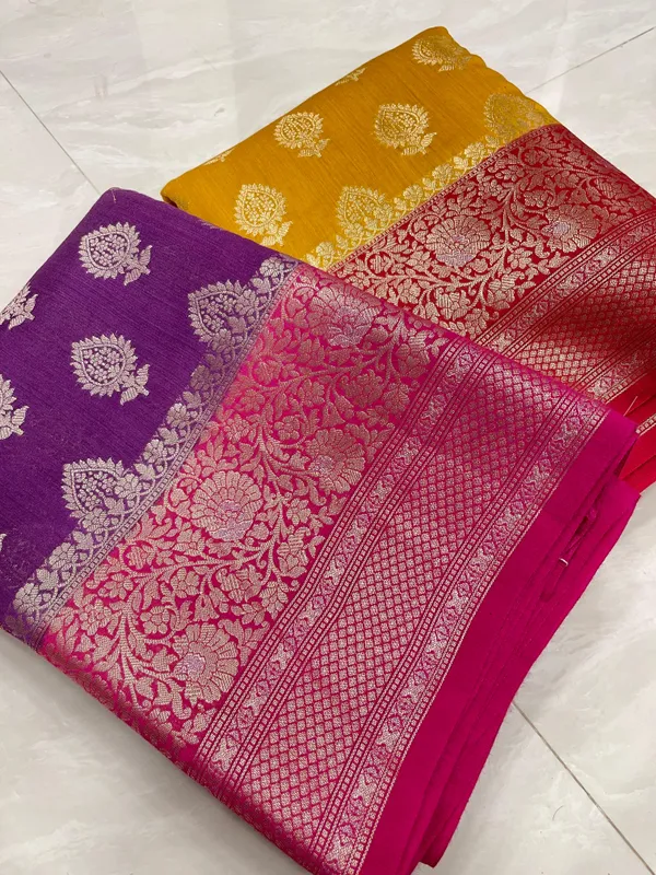 Humairah_Pure_Handloom_Purple_Munga_Silk_Floral_Copper_Zari_Booti_with_Contrast_Magenta_Floral_Jaal_Pallu_Skirt_Zari_Border_with_Magenta_Blouse