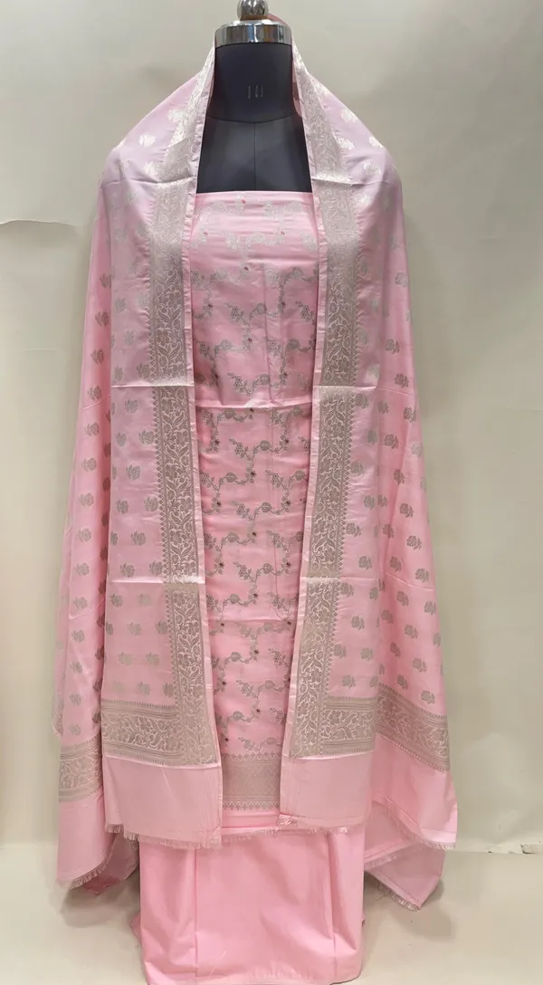 Humairah_Peach_Katan_Chiniya_Silk_Floral_Silver_Zari_Mina_Jaal_3_pcs_Suit_set_with_Plain_Bottom_and_Floral_Zari_Booti_Peach_Dupatta