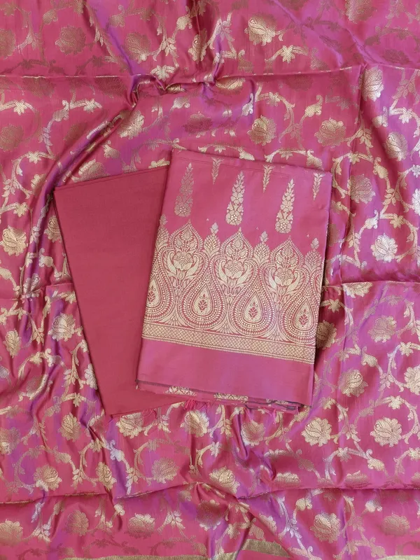 Magenta_Tapeta_Silk_Floral_Dual_Zari_Booti_with_Zari_Jaal_Dupatta_Banarasi_Suit__625AJ_TPT78