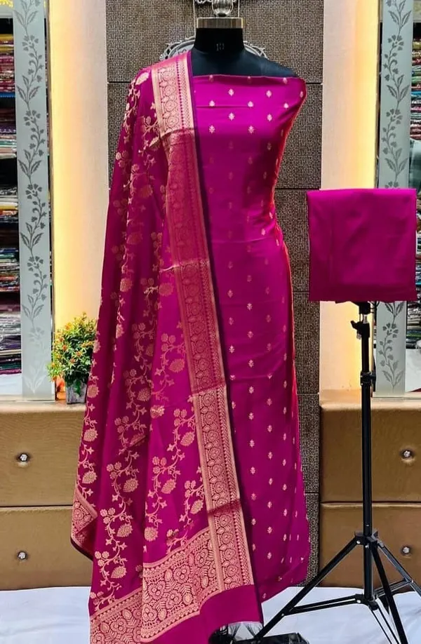 Magenta_Katan_Silk_Katban_Floral_Zari_Booti_Banarasi_Suit_with_Zari_Jaal_Dupatta_700SKL_KSB7