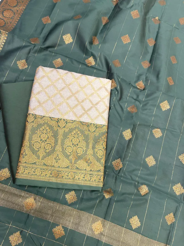 Off_White_Cotton_Silk_Danarasi_3_pcs_Suit_Set__with_Contrast_Dark_Green_Dupatta_650ASD_CS11