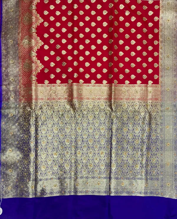 Humairah_Presents_Red_Satin_Silk_Floral_Zari_Booti_Low_Stone_Work_Skirt_Pan_Boota_Zari_Border_with_Contrast_Blue_Pallu_and_Blue_Blouse