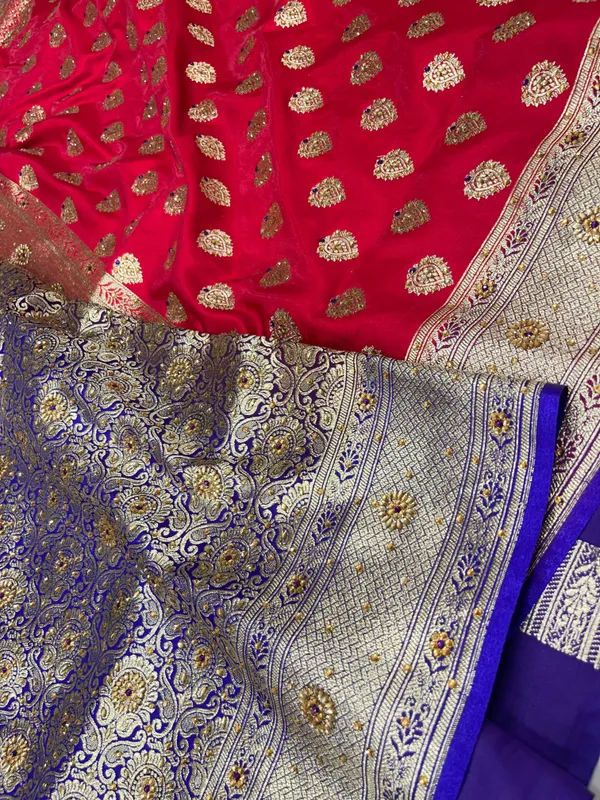 Humairah_Presents_Red_Satin_Silk_Floral_Zari_Booti_Low_Stone_Work_Skirt_Pan_Boota_Zari_Border_with_Contrast_Blue_Pallu_and_Blue_Blouse