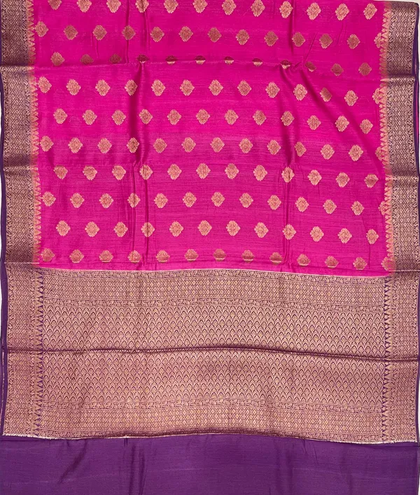 Humairah_Pure_Handloom_Magenta_Munga_Silk_Floral_Copper_Zari_Booti_with_Contrast_Purple_Banarasi_Floral_Pallu_Zari_Border_and_Purple_Blouse