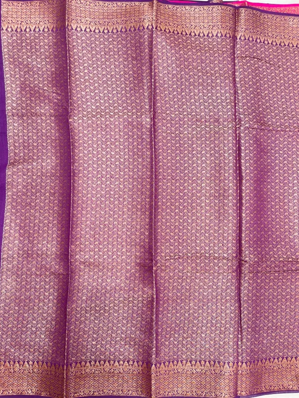 Humairah_Pure_Handloom_Magenta_Munga_Silk_Floral_Copper_Zari_Booti_with_Contrast_Purple_Banarasi_Floral_Pallu_Zari_Border_and_Purple_Blouse