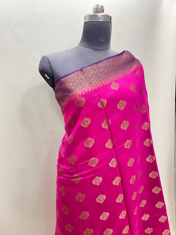 Humairah_Pure_Handloom_Magenta_Munga_Silk_Floral_Copper_Zari_Booti_with_Contrast_Purple_Banarasi_Floral_Pallu_Zari_Border_and_Purple_Blouse