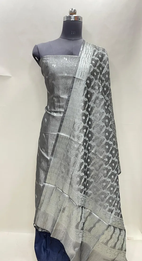 Humairah_Navy_Blue_Crush_Tissue_Floral_Zari_Booti_3_pcs_Suit_Set_with_Plain_Bottom_and_Floral_Zari_Checkered_Booti_Navy_Blue_Dupatta