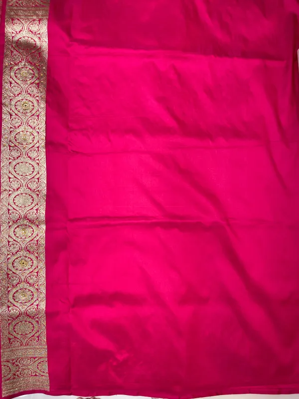 Humairah_Presents_Magenta_Satin_Silk_Floral_Zari_Booti_Low_Stone_Work_Skirt_Zari_Border_with_Banarasi_Pallu_and_Magenta_Blouse_JA47_LW