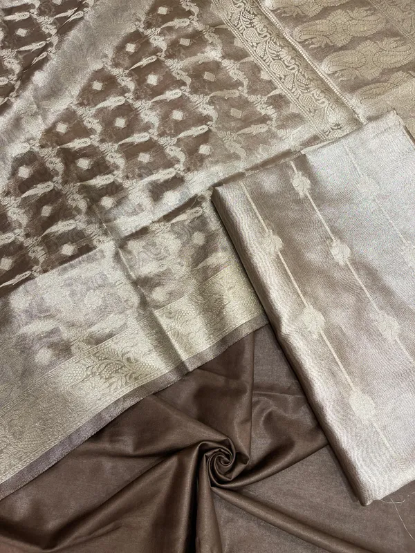 Humairah_Black_Tissue_Silk_Floral_Zari_Stripe_Booti_3_pcs_Suit_Set_with_Plain_Bottom_and_Floral_Zari_Booti_Jaal_Black_Dupatta