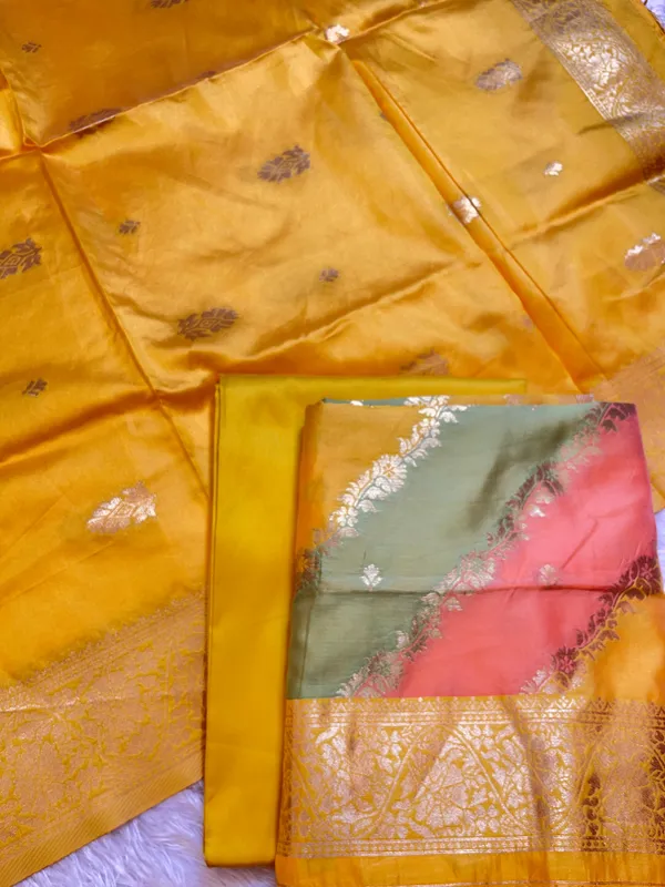 Rangkaat_Art_Silk_Banarasi_3_pcs_Suit_Set__with_Contrast_Yellow_Dupatta_650SKL_RNG7