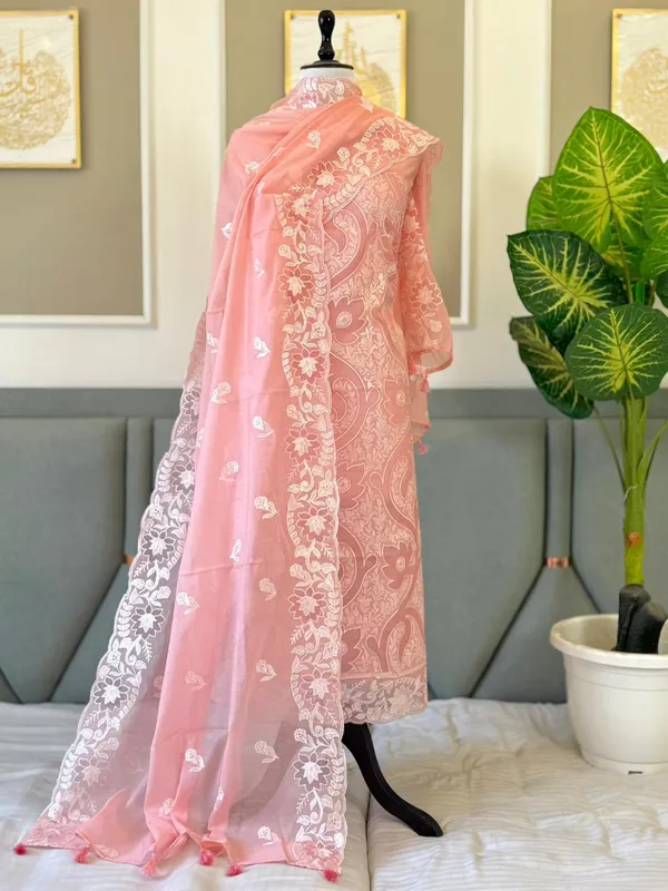 Peach_Mal_Chanderi_Thread_Embroidery_Applique_Jaal_Banarasi_Suit_With_Thread_Embroidery_Dupatta_225Pnj_Mla2