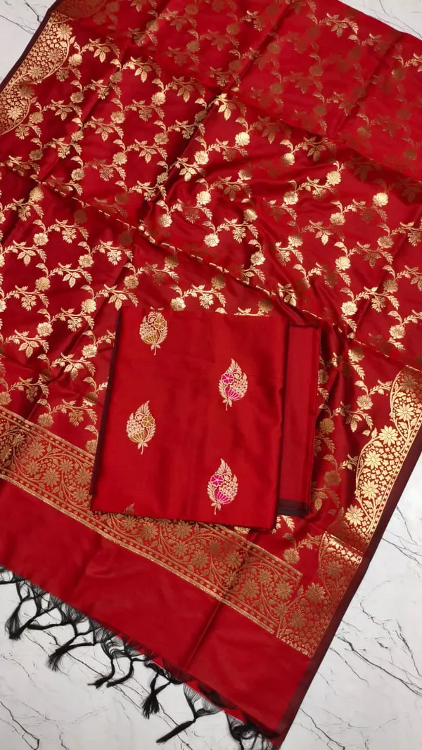 Red_Katan_Silk_Floral_Pankhudi_Mina_Zari_Booti_Banarasi_Suit_with_Zari_Jaal_Dupatta_750SKL_KSM12