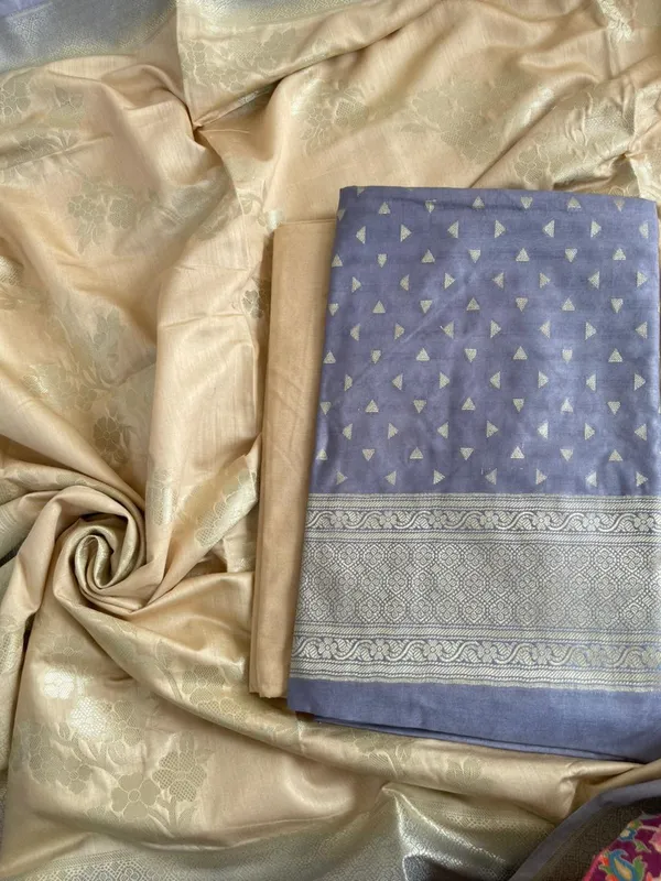 Light_Purple_Pashmina_Silk_Chunri_Zari_Booti_Banarasi_Suit_with_Contrast_Beige_Floral_Jaal_Dupatta_1250DAN_PMC9