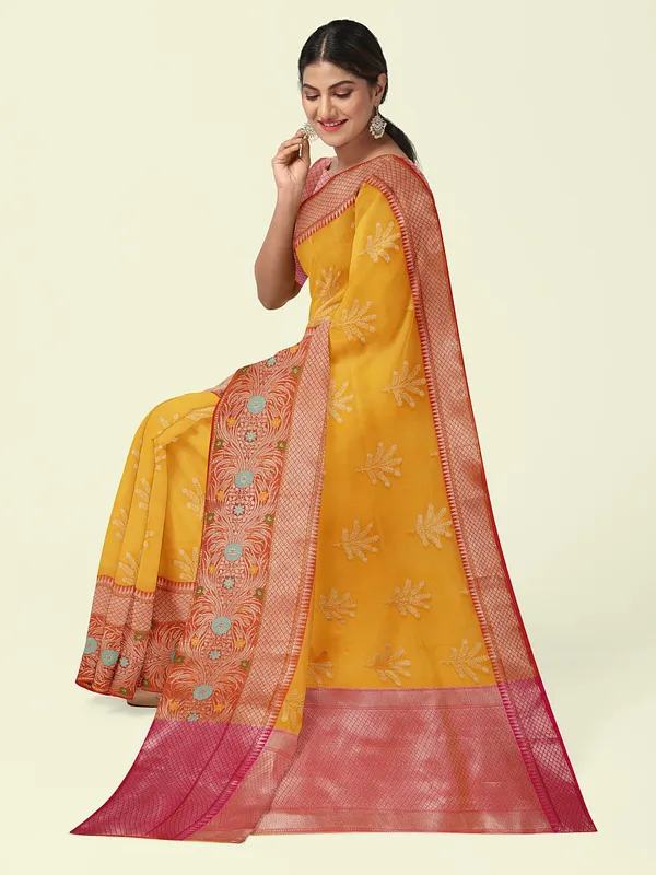 Yellow_Cotton_Blend_Banarasi_Sarees_For_Women_GEHKR_2