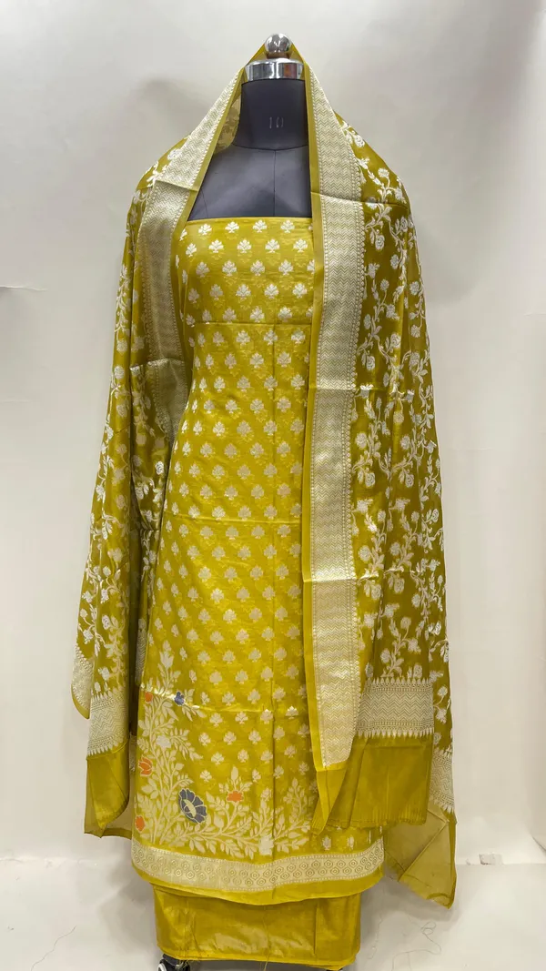 Humairah_Mehndi_Semi_Georgette_Floral_Ikkat_Mina_Border_3_pcs_Suit_Set_with_Plain_Bottom_and_Floral_Zari_Jaal_Mehndi_Dupatta