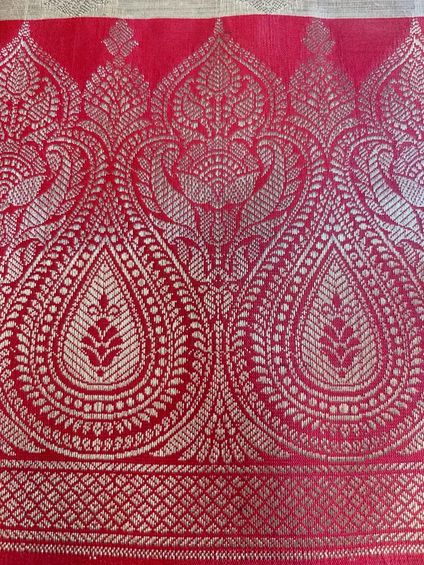 Beige_Art_Silk_Floral_Zari_Booti_Contrast_Banarasi_Suit_with_Red_Dupatta_625AJ_TPT42