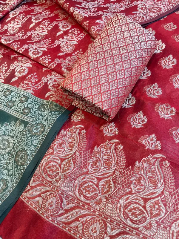 Red_Cotton_Floral_Resham_Booti_Contrast_Darkgreen_Dupatta_Banarasi_Suit_600AJ_PJS15