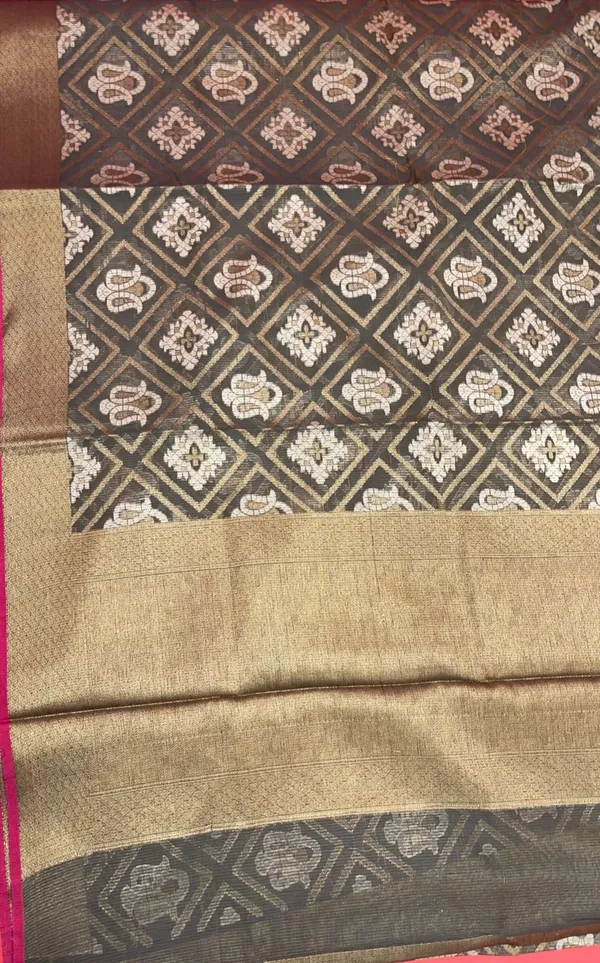 Grey_Cotton_Blend_Banarasi_Sarees_For_Women_GEASF_775