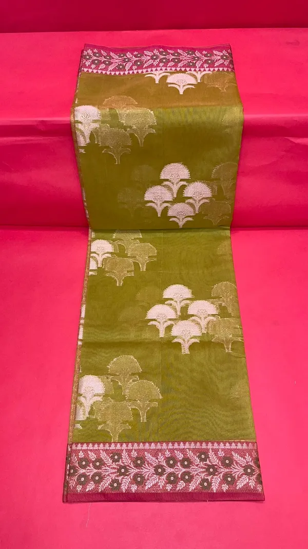 Green_Cotton_Blend_Banarasi_Sarees_For_Women_GEHKR_25