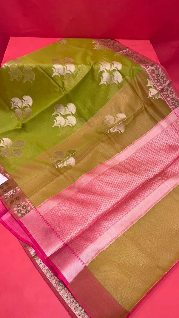 Green_Cotton_Blend_Banarasi_Sarees_For_Women_GEHKR_25