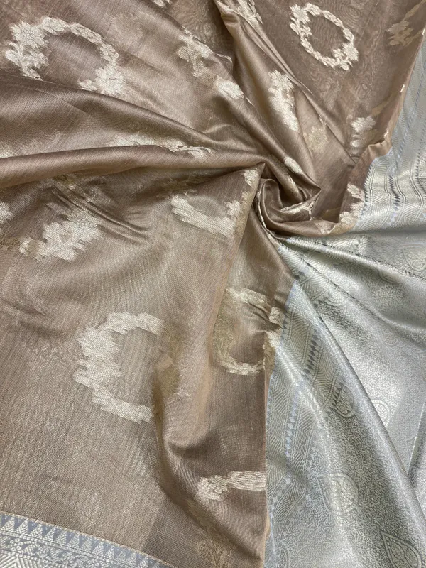 Light_Brown_Cotton_Water_Ring_Zari_Booti_Banarasi_Saree_JVC_2