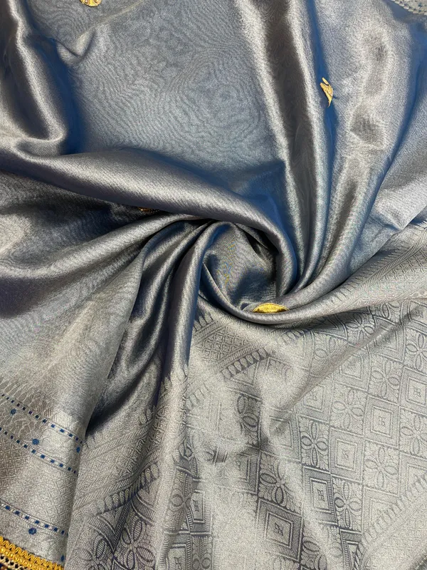 Humairah_Presents_Blue_Lace_Work_Zardozi_Pattern_Patch_work_Saree_with_Jacquard_Blouse