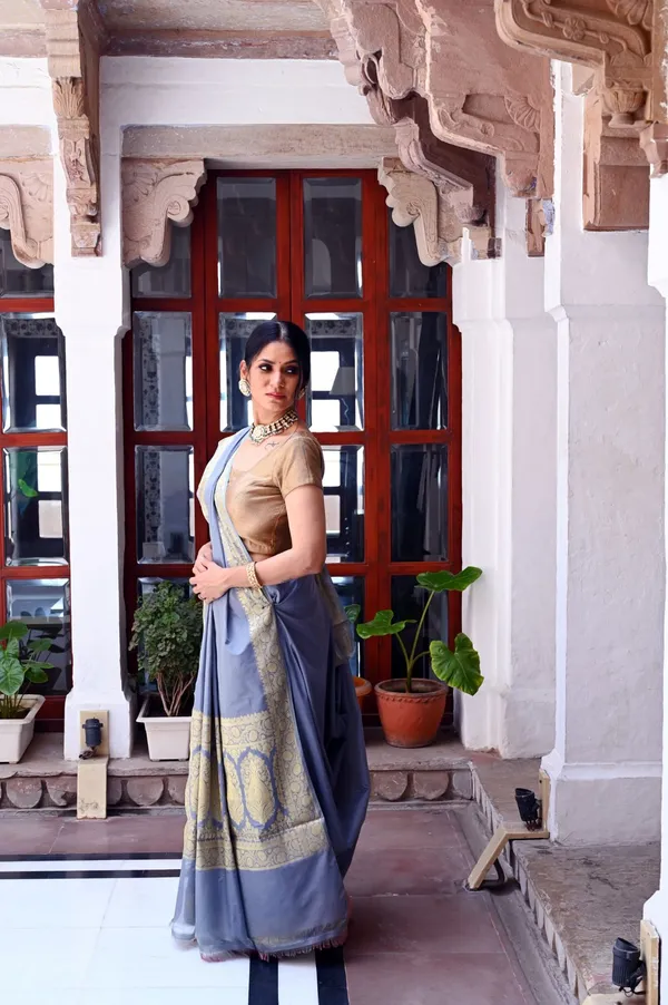 Grey_Katan_Silk_Banarasi_Sarees_For_Women_GEASF205