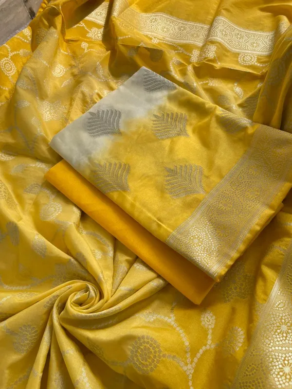 Dual_Shaded_Gold-Cream_Katan_Georgette_Banarasi_Suit_with_Gold_Zari_Booti_&_Rich_Border_130DAN_SH2