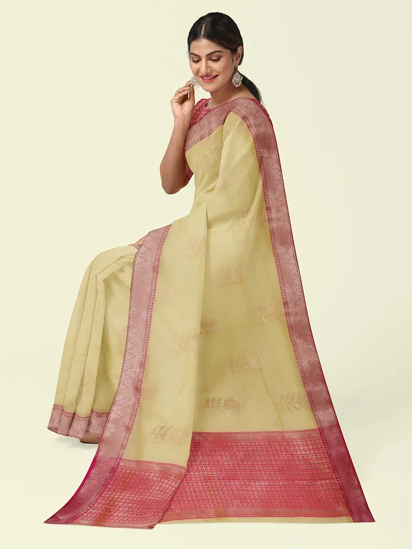 Beige_Cotton_Blend_Banarasi_Sarees_For_Women_GEHKR_43