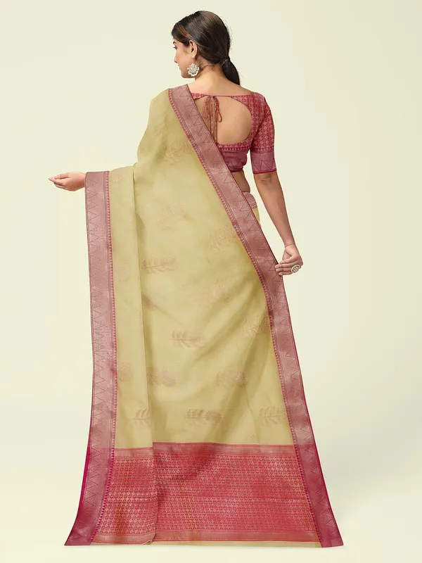 Beige_Cotton_Blend_Banarasi_Sarees_For_Women_GEHKR_43