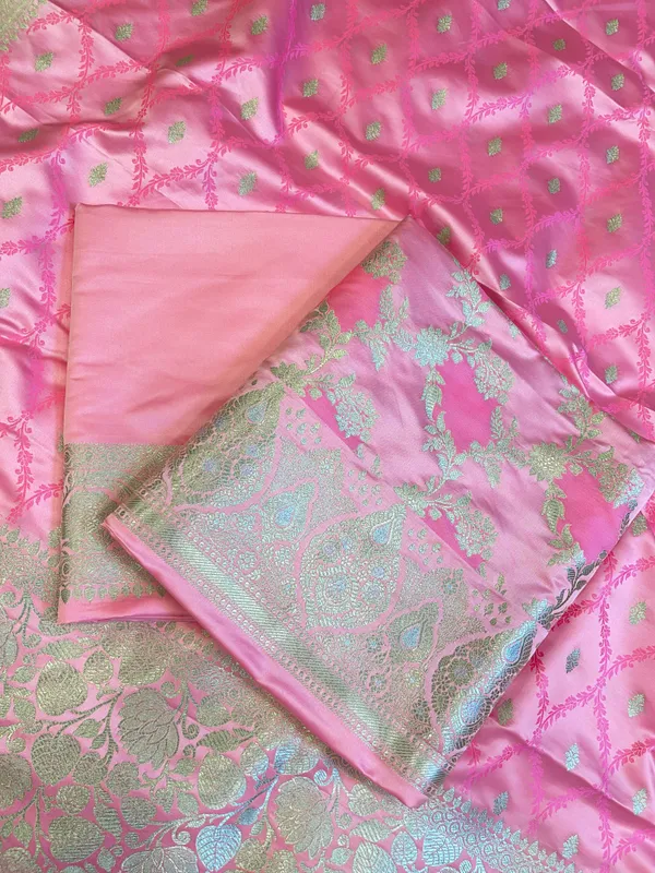 Baby_Pink_Mashru_Silk_Floral_Rangkaat_Floral_Zari_Jaal_Banarasi_3_pcs_Suit_Set_26AJ_MSR5