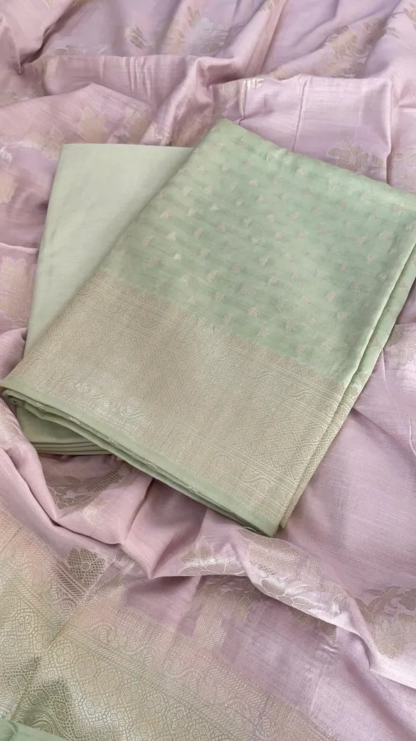 Pista_Green_Pashmina_Silk_Chunri_Zari_Booti_Banarasi_Suit_with_Contrast_Lavander_Floral_Jaal_Dupatta_1250DAN_PMC1