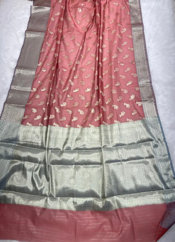 Rust_Red_Cotton_Floral_Water_Zari_Booti_Banarasi_Saree_JVC_10