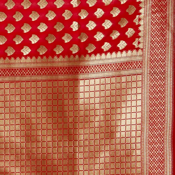 Humairah_Presents_Red_Satin_Silk_Saree_With_Blouse_Piece(JA19)