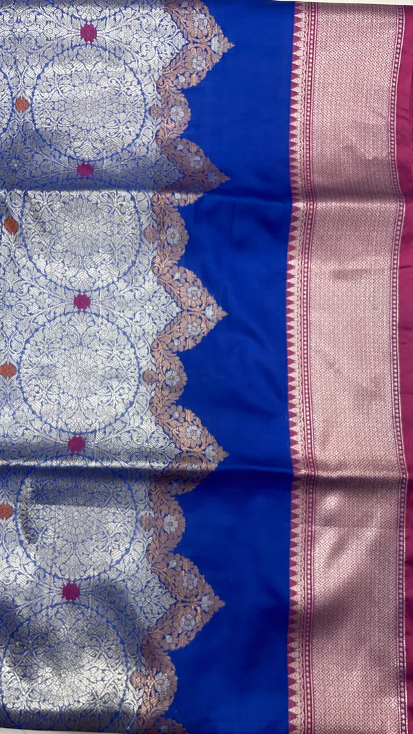 Humairah_Presents_Royal_Blue_Art_Silk_Silver_Zari_Geometrical_Mina_Booti_with_Contrast_Magenta_Pallu_Banarasi_Zari_Border_and_Magenta_Blouse