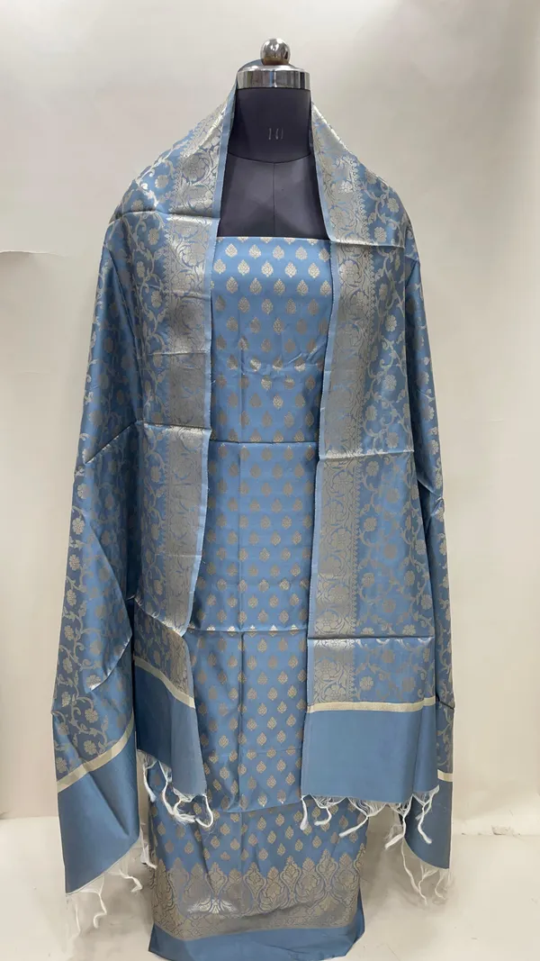 Humairah_Grey_Art_Silk_Floral_Zari_Booti_3_pcs_Suit_set_with_Plain_Bottom_and_Tilfi_Floral_Zari_Jaal_Grey_Dupatta