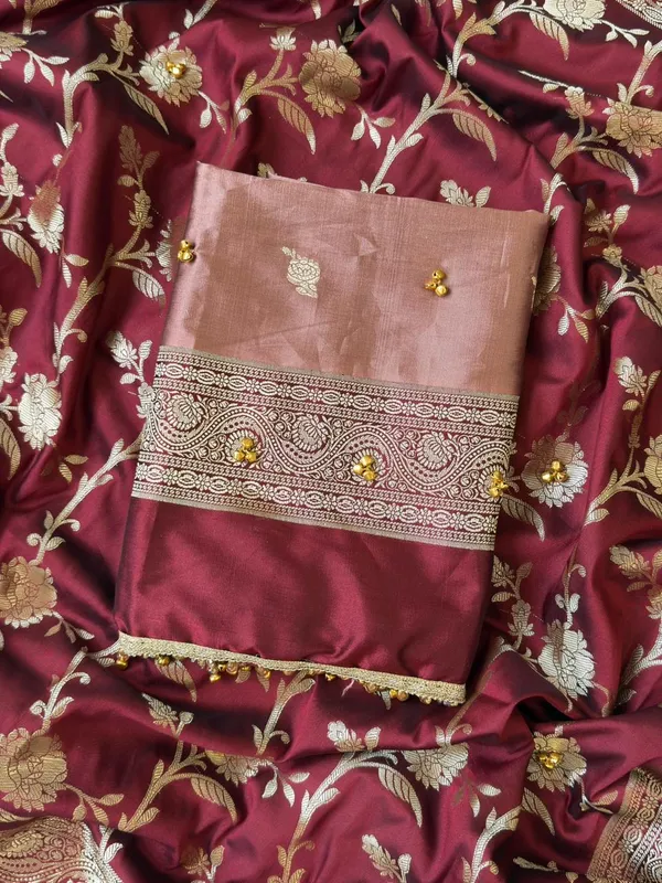 Dusty_Rose_Silk_Zari_Booti_With_Ghungroo_And_Lace_Work_Banarasi_Suit_220PNJ_SG1