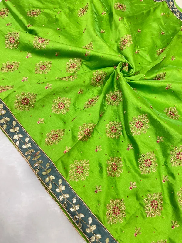 Light_Green_Cotton_Blend_Zari_Embroidery_Banarasi_Saree_600KS_17