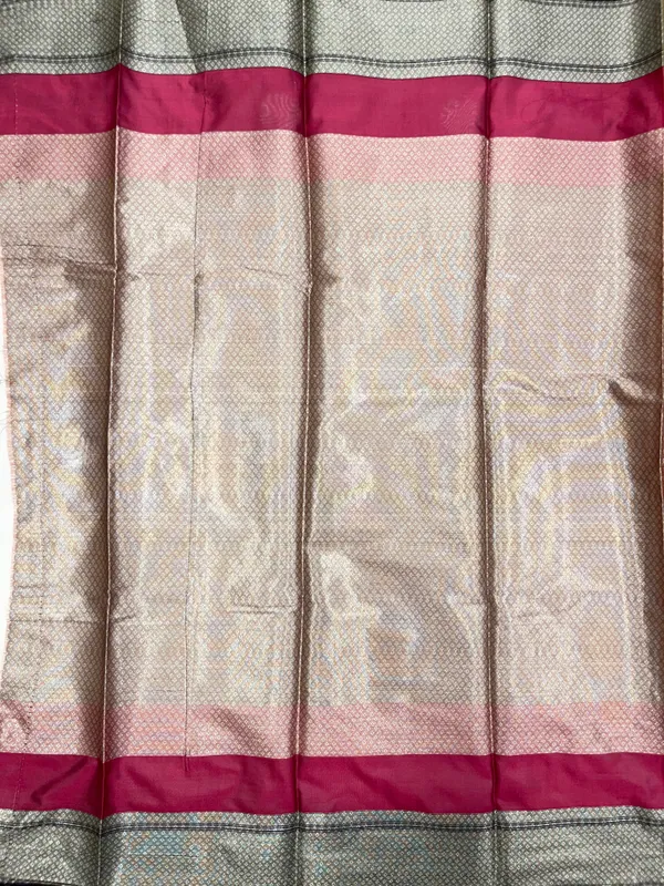 Humairah_Presents_Orange_Art_Silk_Golden_Zari_Geometrical_Mina_Booti_with_Contrast_Magenta_Pallu_Banarasi_Zari_Border_and_Magenta_Blouse