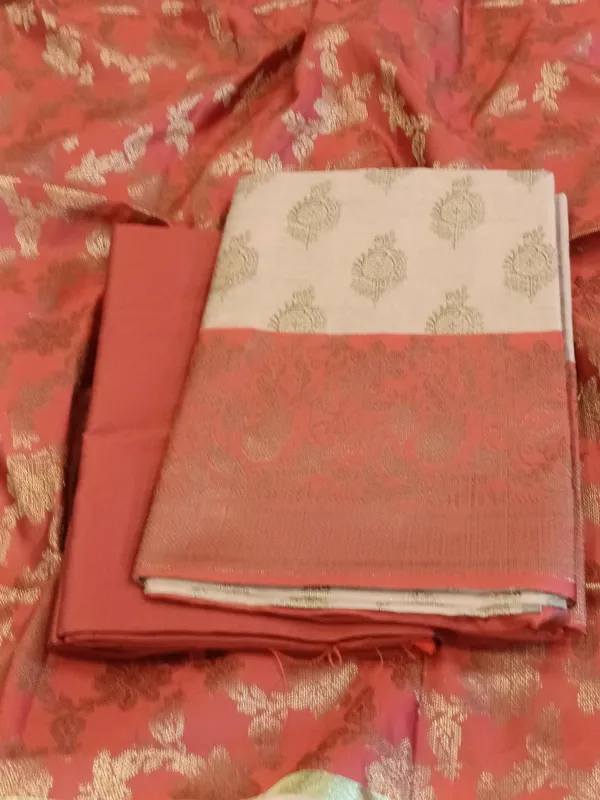 Light_Mauve_Cotton_Floral_Zari_Booti_with_Contrast_Red_Silk_Border_Banarasi_Suit_525IM_CTN8