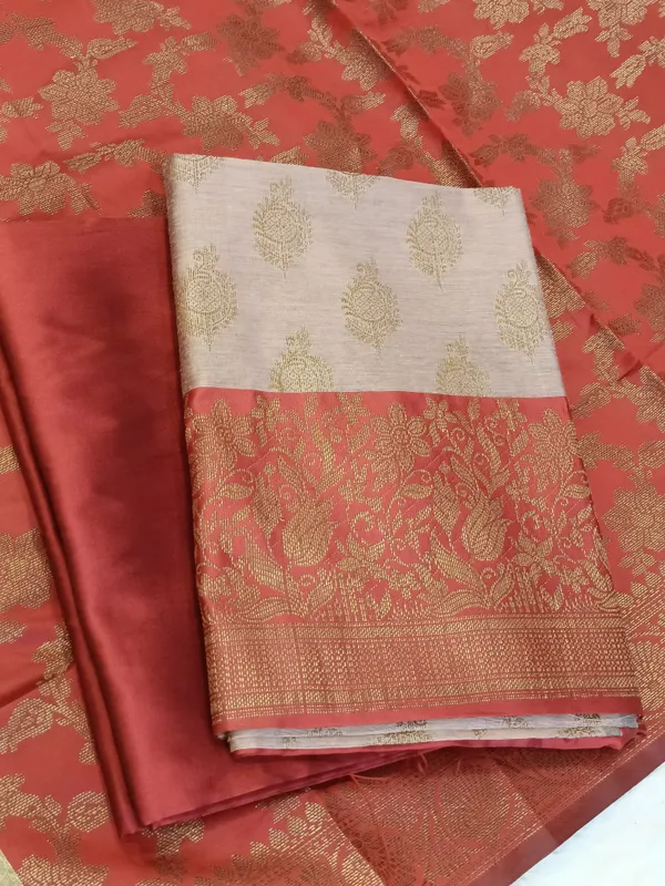 Light_Mauve_Cotton_Floral_Zari_Booti_with_Contrast_Red_Silk_Border_Banarasi_Suit_525IM_CTN8
