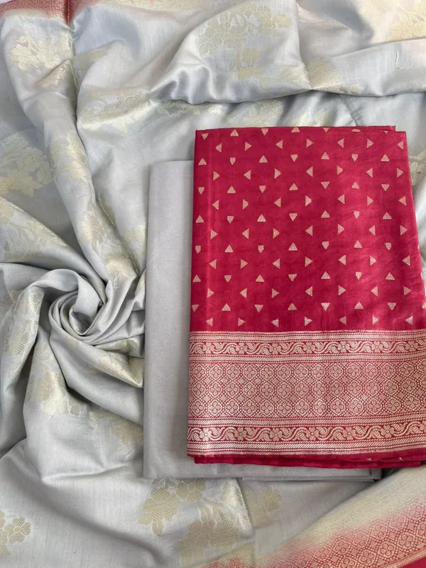 Maroon_Pashmina_Silk_Chunri_Zari_Booti_Banarasi_Suit_with_Contrast_Grey_Floral_Jaal_Dupatta_1250DAN_PMC7