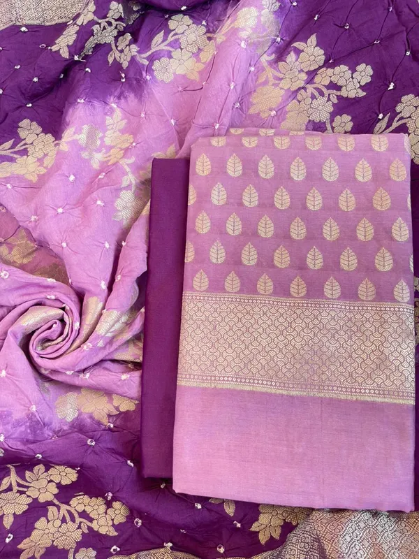 Lavander_Cotton_Blend_Leaf_Zari_Booti_Banarasi_Suit_with_Bandhani_Zari_Jaal_Dual_Shade_Dupatta_1325DAN_SBN4