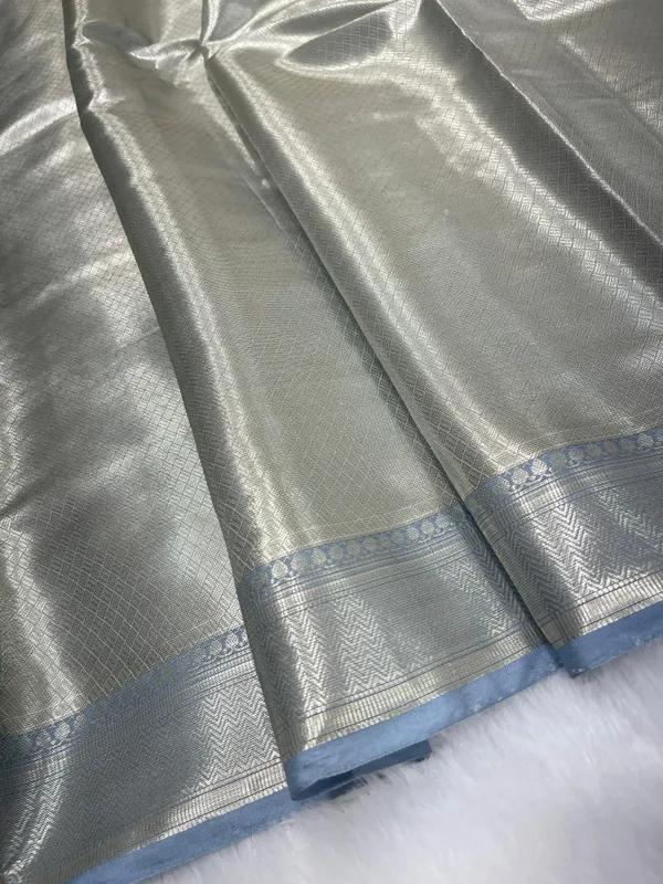 Light_Green_Cotton_Floral_Water_Zari_Booti_Banarasi_Saree_JVC_11